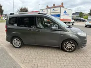 Ford Tourneo Courier 1.0 Titanium