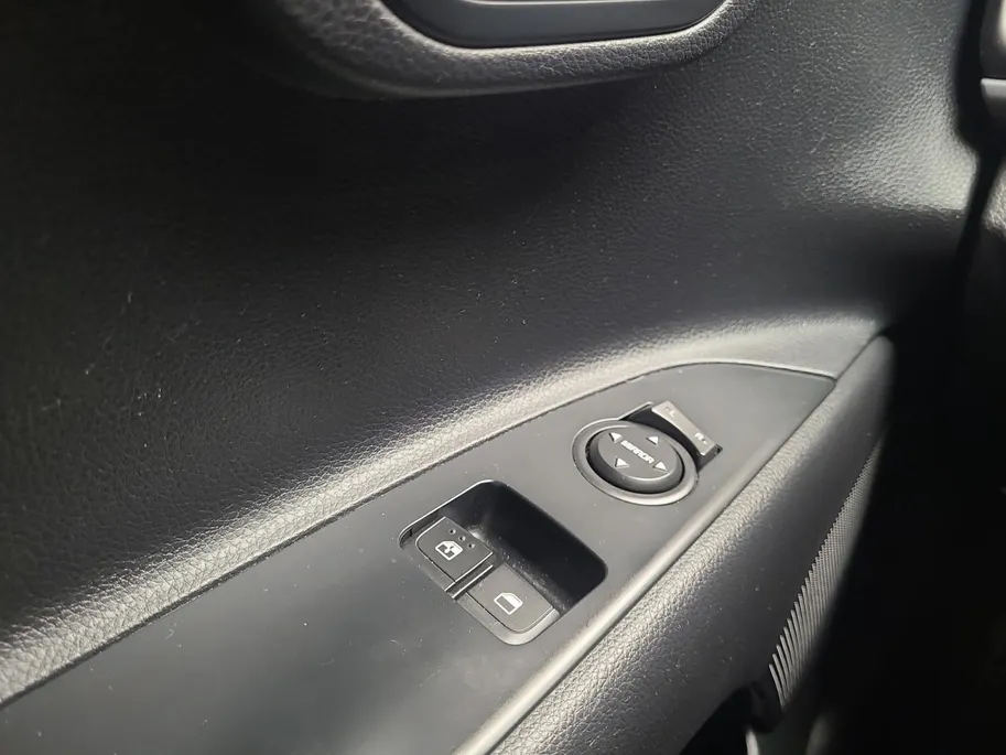 Kia Stonic 1.0 T-GDi DynamicLine 1e Eigenaar | Navi | Airco | Fabrieksgarantie t/m 16-1-2027 + 3x 1 jaar* | NAP