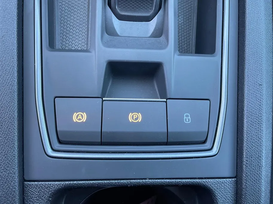CUPRA Formentor 1.4 TSI e-Hybrid *Automaat*Navi+Camera*Climate Control*Winter Pack*Adapt. Cruise Control*Keyless Entry*Elekt. Achterklep*Zeer nette auto!
