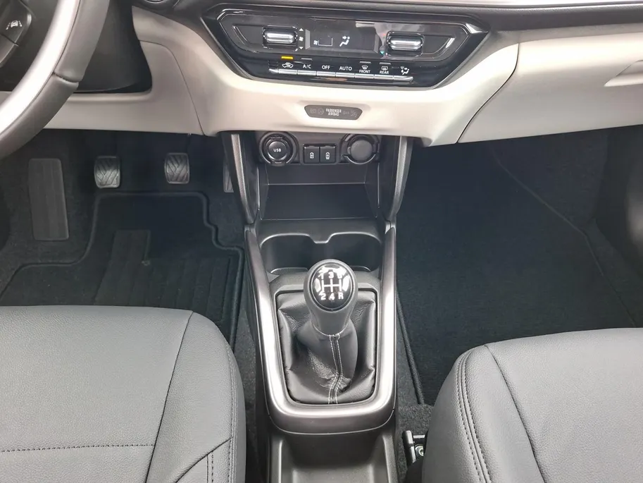 Suzuki Swift 1.2 Edition 60 Smart Hybrid | €2.200.- korting | Lederen bekleding | Zwarte velgen | Dode hoek detectie