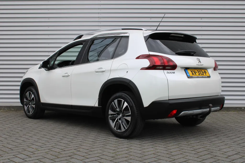 Peugeot 2008 1.2 PureTech Allure | Airco | Cruise | 16' LM |