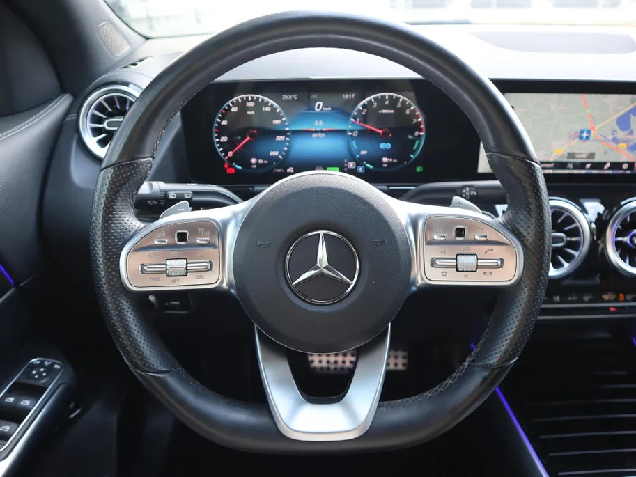 Mercedes-Benz GLA 250 e AMG Line l Stoelverwarming l Leder l Achteruitrij camera