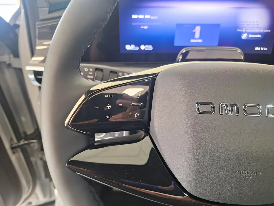 Omoda 9 9 PHEV Premium Panoramadak - 1100KM Bereik