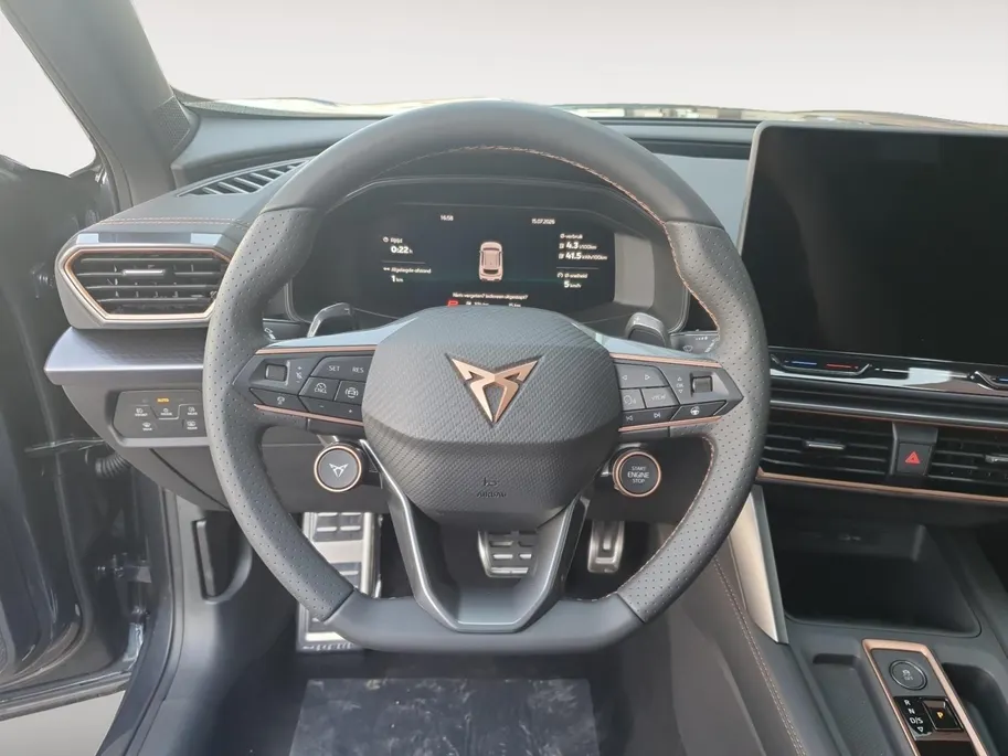 CUPRA Formentor 1.5 TSI e-Hybrid Business | Trekhaak | Panoramaschuifdak | Appel Carplay / Android Auto | Camera | Stoel en stuurverwarming |