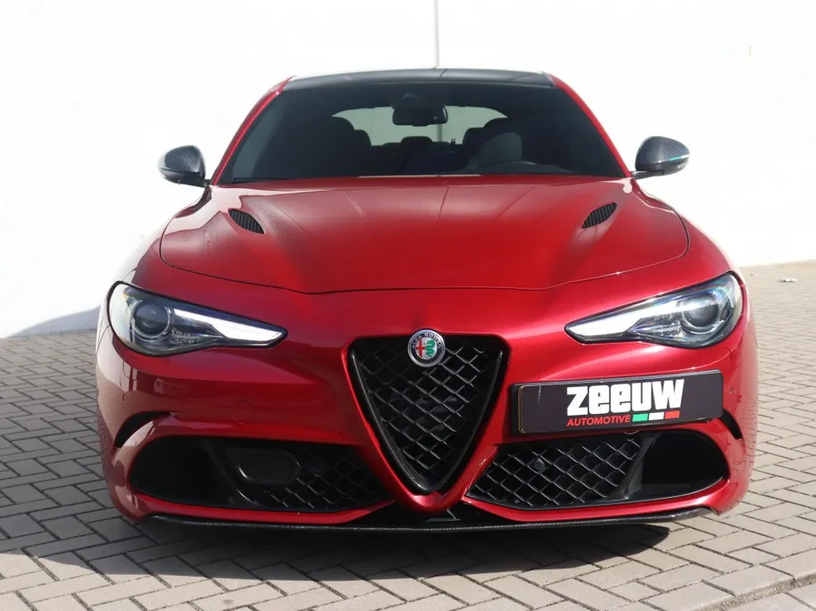 Alfa Romeo Giulia 2.9 V6 Quadrifoglio | Sparco | Carbon | Akrapovic | Rosso 8C