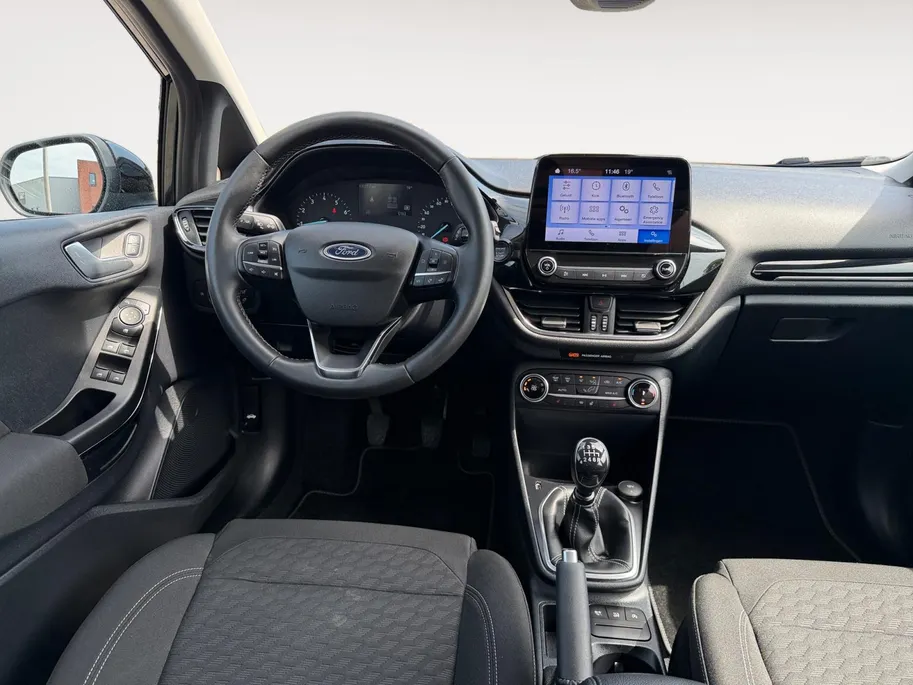Ford Fiesta 1.0 EcoBoost Hybrid Titanium | Dealer onderhouden | NL auto | Winter pack | Parkeersensor achter | Navigatie via carplay | Apple carplay & Android auto | Cruise control | Bovag garantie |