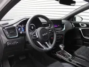 Kia Ceed 1.0 T-GDi MHEV Design Edition | Stuur-/stoelverwarming | Cruise adapt. | Camera | 16" LM | Dodehoekdetectie | JBL audio | LED |