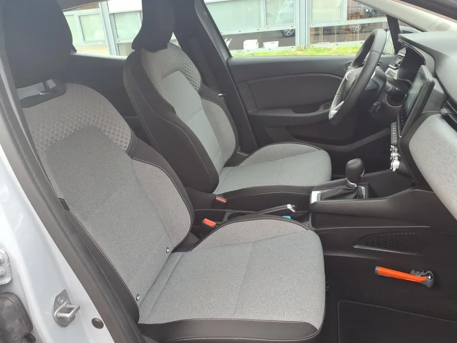 Renault Clio 1.6 E-Tech Full Hybrid 145 evolution Automaat |Navigatie |1e eigenaar | Parkeersensoren | Cruise Control | Apple CarPlay/Android Auto | Licht & Regen Sensor | Full LED | Digital Cockpit | 1 jaar Garantie