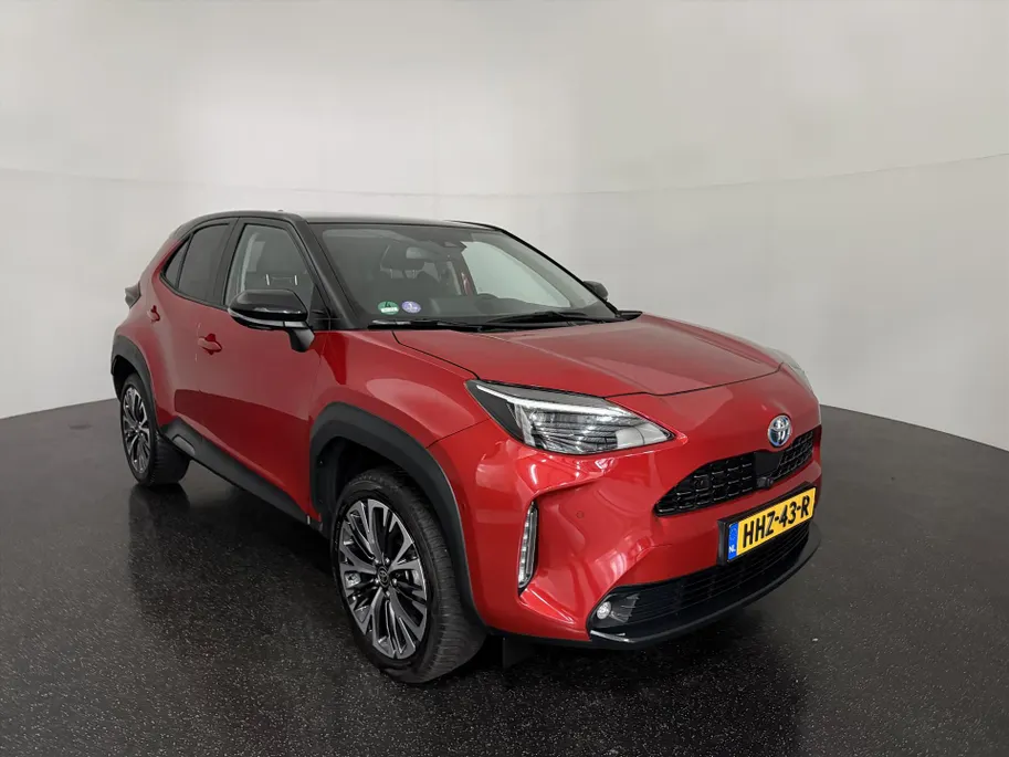 Toyota Yaris Cross 1.5 Hybrid Executive Automaat | Trekhaak | Panoramadak | Apple Carplay/Android Auto | Stoelverwarming