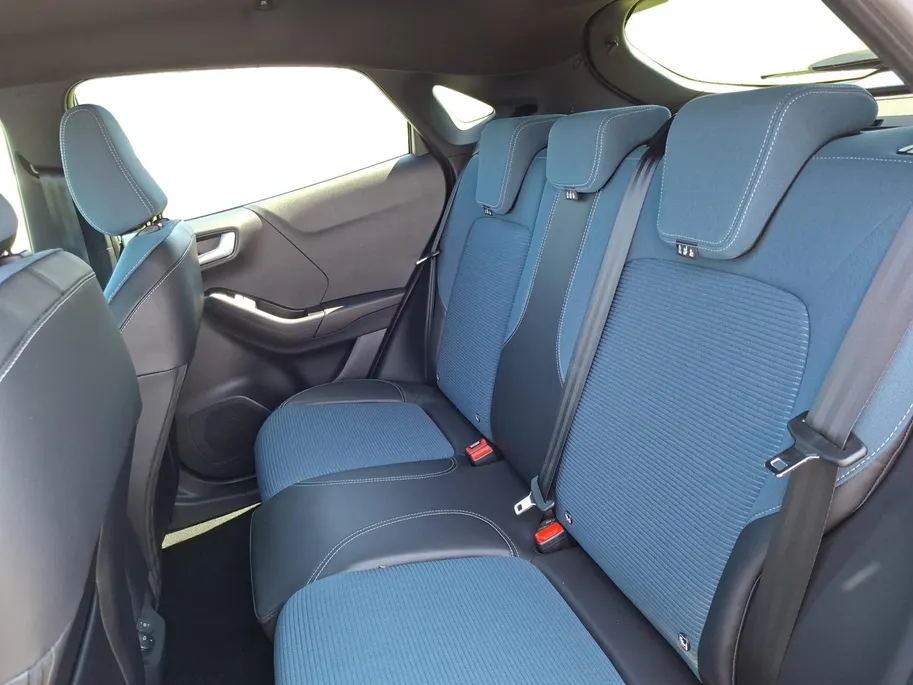 Ford Puma Gen-E BlueCruise Edition 47 kWh | Winterpack | Matrix Ledkoplampen | Adaptive Cruisecontrol | 360Camera | Dodehoekdetectie | El. Achterklep | B&O Audio | 18' Lichtmetaal | Zwart dak&Spiegels | Nieuw te bestellen |