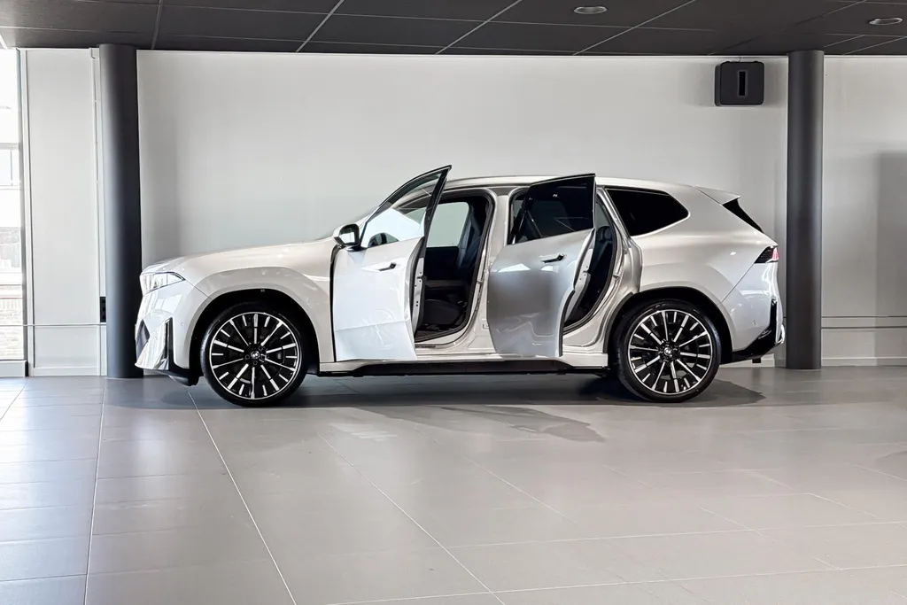BMW iX3 40 eDrive 83 kWh
