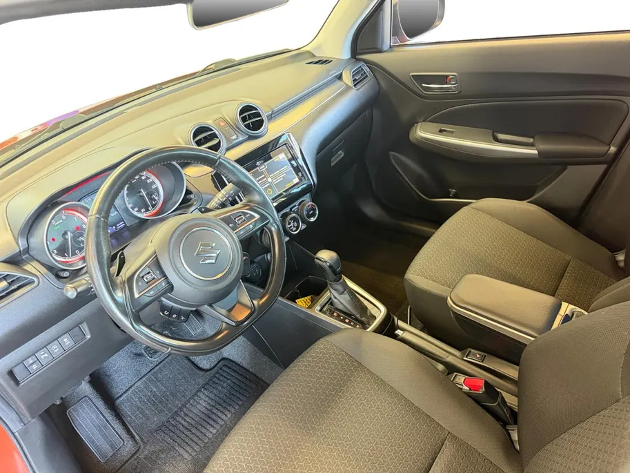 Suzuki Swift 1.2 Style Smart Hybrid AUTOMAAT | Trekhaak | Climate Control | Camera | Navigatie | Stoelverwarming