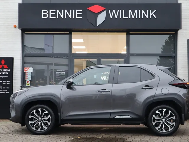 Toyota Yaris Cross 1.5 Hybrid Dynamic Trekhaak | Stoel en stuurverwarming | Parkeersensoren