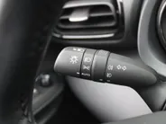 Mazda 2 Hybrid 1.5 Agile | Comfort Pakket | Airco | Apple carplay / Android auto | 15' LM |