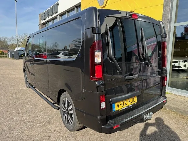 Renault Trafic 170PK L2H1 Extra DC DUBBEL CABINE | ANNIVERSARY BLACK EDITION | CAMERA | Stoelverwarming | NAVI