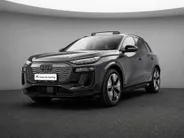 Audi Q6 e-tron edition 83 kWh 252pk · SOH 96,3% · Panoramadak · 360 Camera · Inklap. Trekhaak ·  Luchtvering · Stuur- & Stoelverwarming · Apple/Android Car Play · Garantie t/m 13-07-2030 of 100.000km