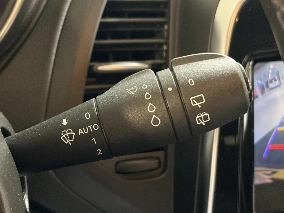 Renault Captur 150PK TCe Intens Automaat | 1ste Eigenaar | Trekhaak | 1200kg Trekgewicht | Cruise Control | Climate Control | Navigatie | Camera | Parkeersensoren | Licht & Regen Sensor | Armsteun |