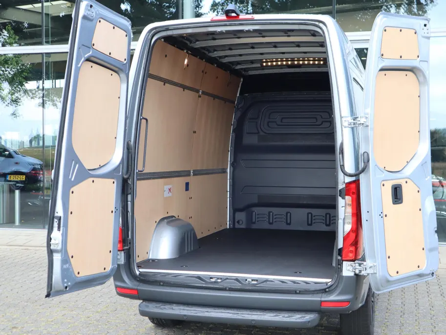 Mercedes-Benz Sprinter 317 CDI L2H2 LED LM VELGEN SIDEBARS