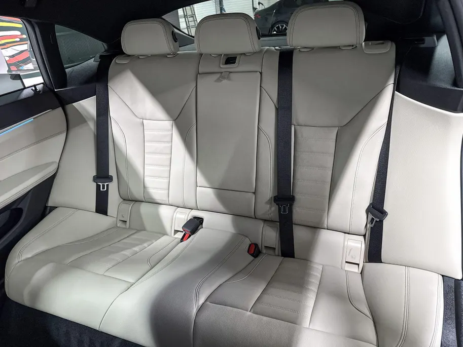 BMW i4 xDrive40