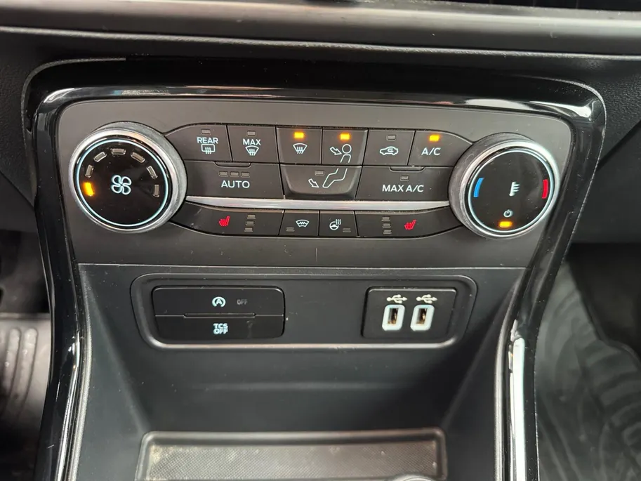 Ford EcoSport 1.0 EcoBoost ST-Line | 17' lichtmetalen velgen | Winter pack | Parkeersensor achter | Navigatie via carplay | Apple carplay & Android auto | privacy glas | Bovag garantie |