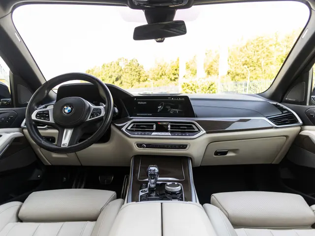 BMW X5 xDrive45e High Executive M-Sport / panoramadak / massage / stoelverkoeling