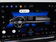Volkswagen Golf Variant 1.5eTSI/116PK Life Edition · Navigatie · Trekhaak · Apple/Android Car Play · Stoelverwarming · Garantie t/m 26-03-2027