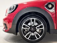 MINI Countryman Cooper SE ALL4 John Cooper Works Essence Pack