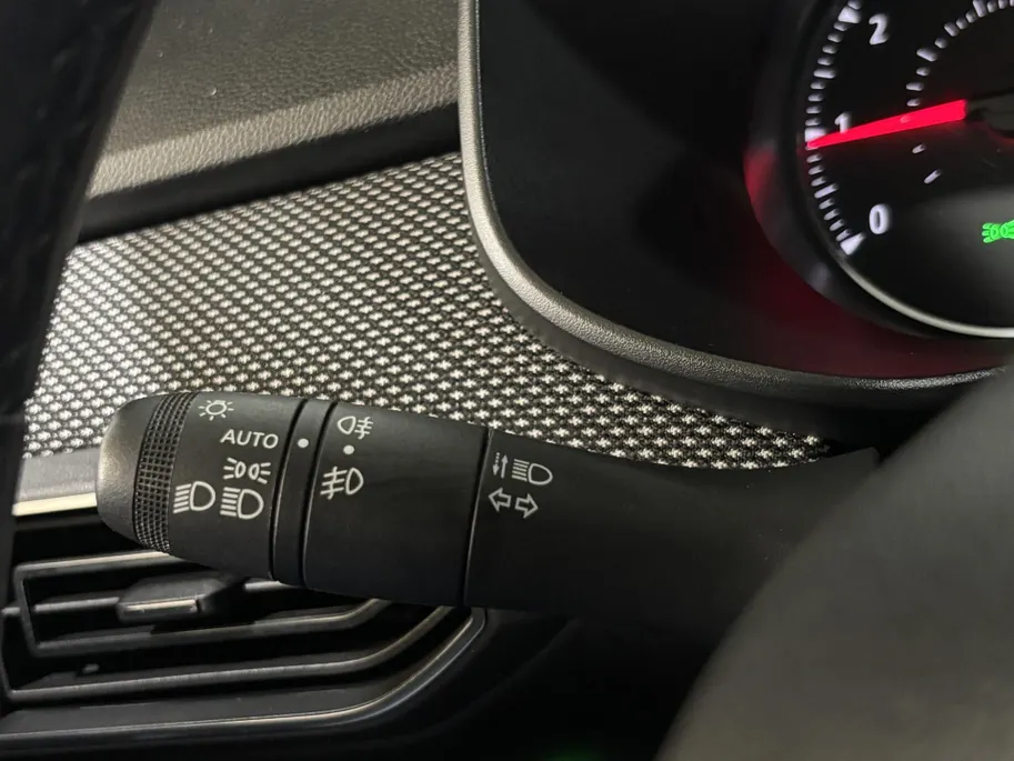 Dacia Sandero 100PK TCe Bi-Fuel Essential | 1e eigenaar | Trekhaak | Airco | Bluetooth | Parkeersensoren | Cruise Control | LED Koplampen | Camera | Lichtmetalen Velgen |