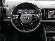 Škoda Karoq 1.5 TSI ACT 150pk DSG Business Edition · Camera · Inklap. Trekhaak · Keyless · Stuur- & Stoelverwarming · Apple/Android Car Play · ACC · Garantie t/m 02-07-2028 of 100.000km