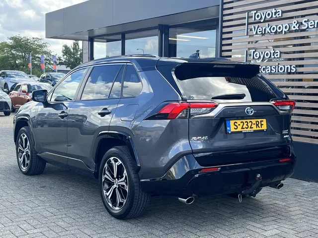 Toyota RAV4 2.5 Plug-in Style Bi-Tone | 360 Camera | Trekhaak 1500KG trekgewicht