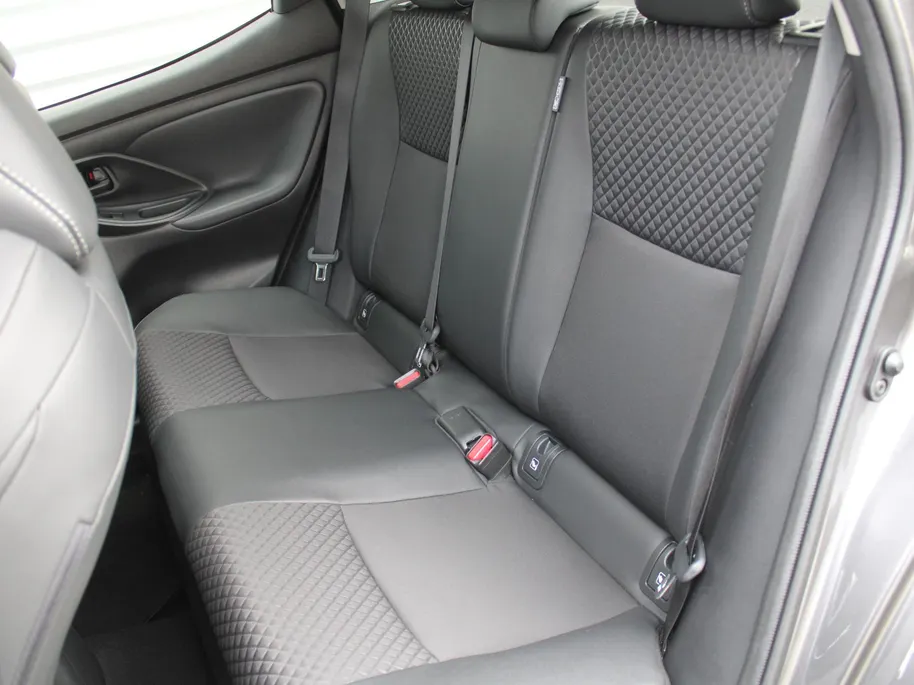 Mazda 2 Hybrid 1.5 Agile | Comfort pakket | 15' LM | Stoelverwarming | Apple Carplay / Android Auto |
