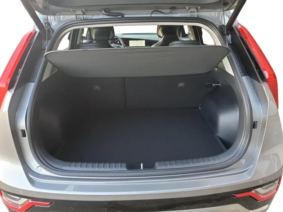 Kia Niro 1.6 GDi Hybrid DynamicPlusLine | Voorraadauto! | Stoel en stuurverwarming | Schuifdak | Parkeersensoren voor en achter | NU MET €3.000 inruilpremie en €1000 voorraadvoordeel!