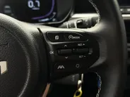 Kia Picanto 1.0 DPI DynamicPlusLine | Achteruitrijcamera | LED verlichting | Navi | Cruise control | Apple/Android Carplay | Parkeersensoren achter | LMV | Privacy glass