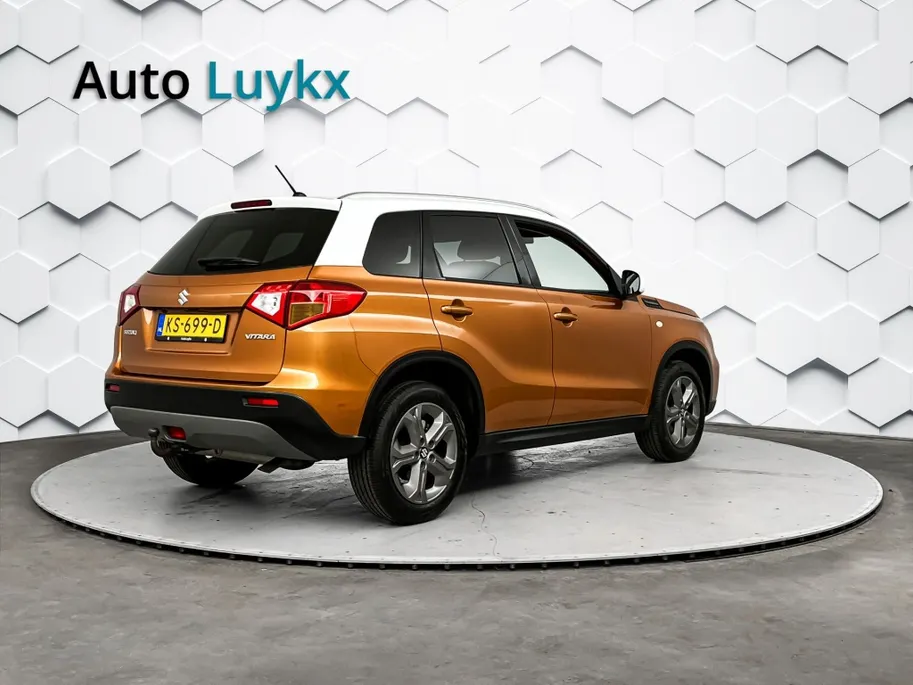 Suzuki Vitara 1.6 Exclusive | Navigatie | Cruise Control | Trekhaak