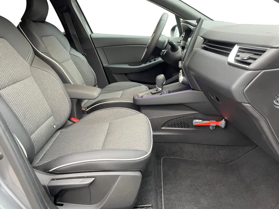 Mitsubishi Colt 1.6 HEV Instyle | Navigatie| Climate Control| Camera| Lichtmetalen velgen| Stoel verwarming| BOSE audio systeem| Parkeer sensoren voor en achter| Stuur verwarming