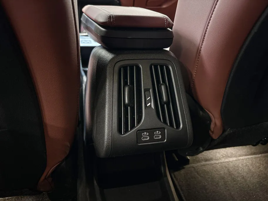 BMW iX2 eDrive20 M Sport Edition Innovation Pack