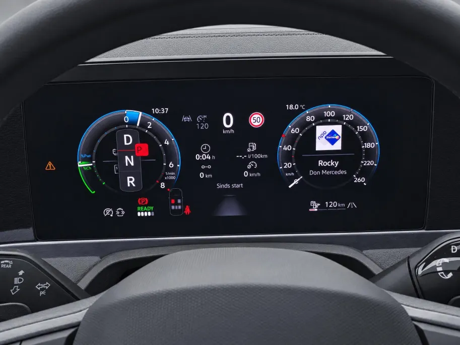 Volkswagen Passat Variant 1.5eTSI 272PK R-Line Black Style · Panoramadak · Leder · Trekhaak · 360°Camera · Hemelbekleding velours · Garantie t/m 08-12-2030 of 100000km