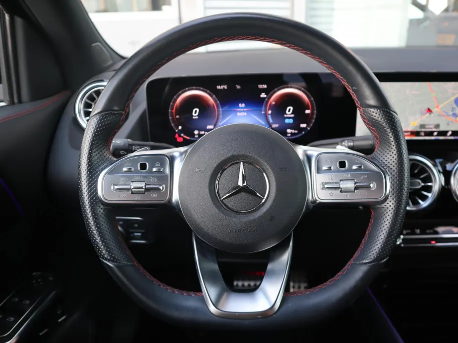 Mercedes-Benz GLA 250 e AMG Line l Stoelverwarming l Achteruitrij camera l Ambiente lichtpakket