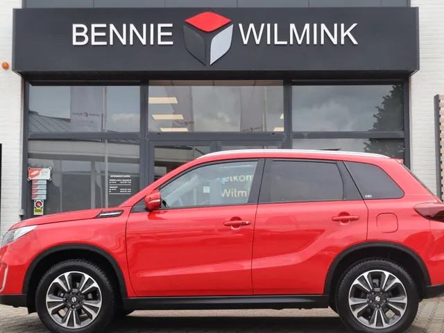 Suzuki Vitara 1.4 BoosterJet Style Hybrid | Panoramadak | Carplay | All Season
