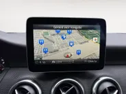 Mercedes-Benz A-Klasse 180 Business Solution | Zeer nette auto | Navigatie | Achteruitrijcamera | Parkeersensoren v + a | Comfort stoelen | Stoelverwarming | Bovag garantie | NAP