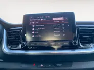 Kia Stonic 1.0 T-GDi DynamicLine | Climate control | Cruise Control | Camera | LM Velgen | Apple Carplay/Android Auto |
