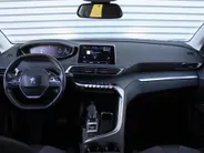 Peugeot 3008 1.6 e-THP Allure | Trekhaak | Navi | Elektr. achterklep | Camera | Apple Carplay/Android Auto | Cruise | 18' LM | All seasons |
