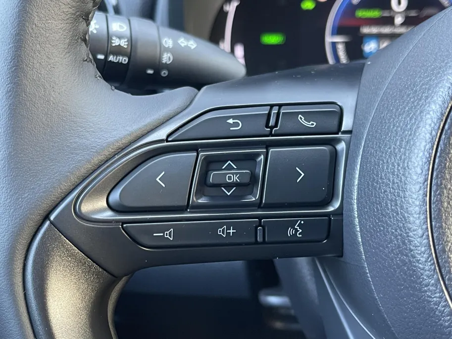 Toyota Yaris 1.5 Hybrid Dynamic | NIEUWE AUTO! | ACC | Lichtmetalen Velgen | LED | Camera | Navi | Climate Control | Apple Carplay | Android Auto |