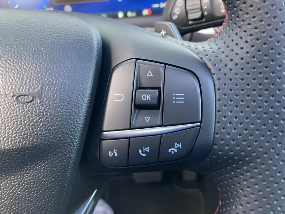 Ford Puma 1.0 EcoBoost Hybrid 125pk AUTOMAAT ST-line AppleCarplay/AndroidAuto-Navigatie-Panoramadak-stoelhoogteverstelling passagier