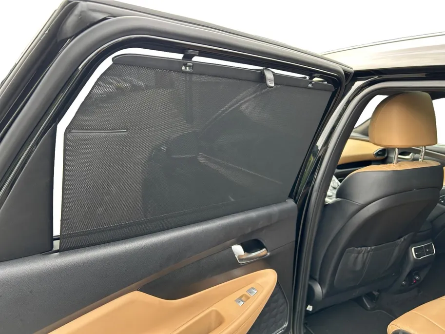 Hyundai Santa Fe 1.6 T-GDI HEV Premium Plus Sky 7p. | Zeer netjes | Vol opties! | Trekhaak | Incl. 12 maanden garantie, APK, Onderhoudsbeurt etc. Premiumpakket gratis! |