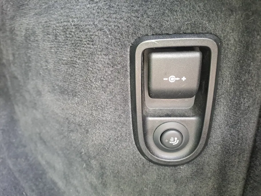 BMW 5 Serie Touring 530e xDrive M SPORT | Pano | Harman Kardon | 360 Camera | Head up | Elektrisch Wegklapbare Trekhaak | Voorstoelen verwarmd | Navigatie | Apple Carplay/Android Auto | Leer