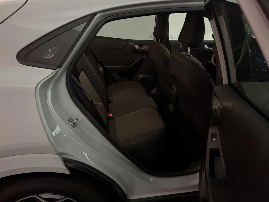 Ford Puma 1.0 EcoBoost Hybrid ST-Line 125 PK | Automaat | Trekhaak | Panoramadak | Winterpack