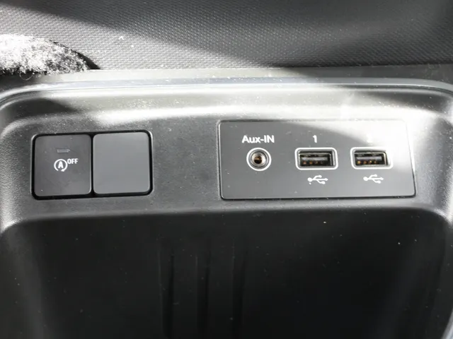 Renault Twingo 1.0 SCe Intens | navigatie | climate control |  lichtmetalen velgen | all season banden