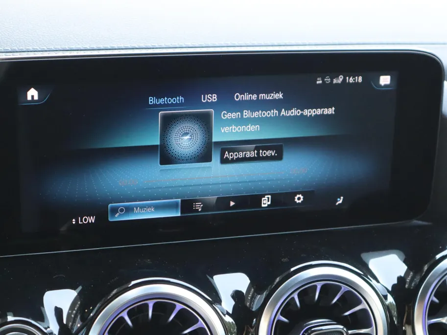 Mercedes-Benz GLA 250 e AMG Line l Stoelverwarming l Leder l Achteruitrij camera