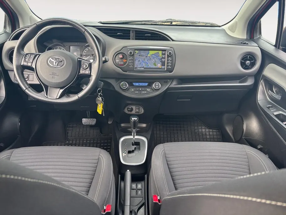 Toyota Yaris 1.5 VVT-i Energy | Trekhaak | Achteruitrijcamera | Climate control | Navigatie